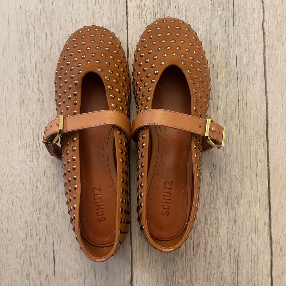 NWOT: SCHUTZ Eizas Brown Studded Flats with Bronze studs and buckle closure